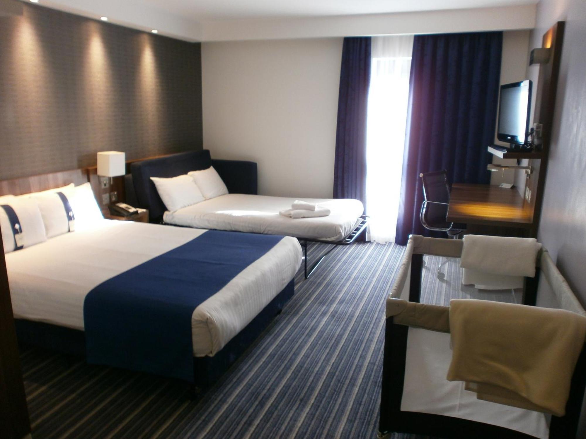 Holiday Inn Express Dunstable, An Ihg Hotel Exteriér fotografie