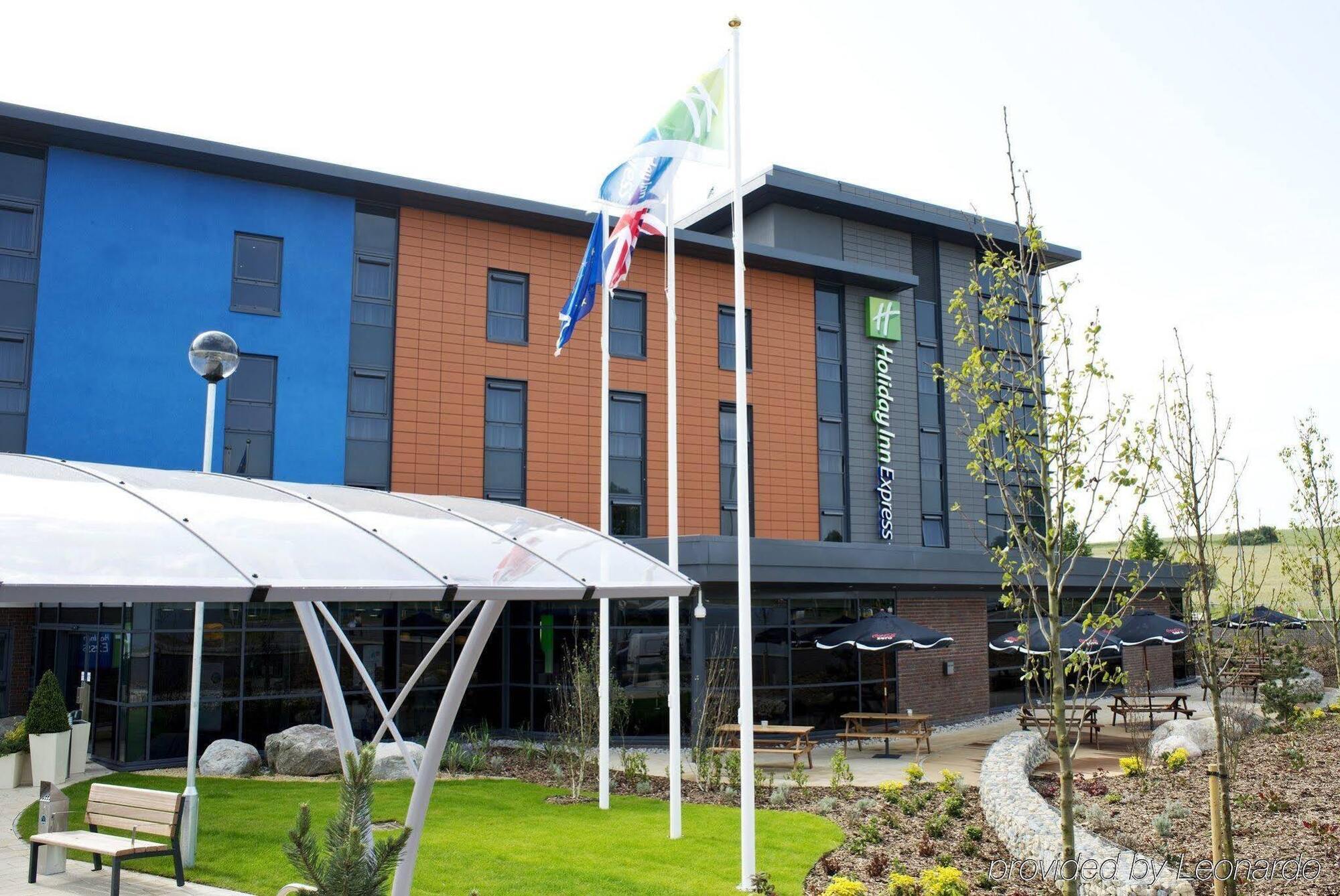 Holiday Inn Express Dunstable, An Ihg Hotel Exteriér fotografie